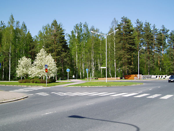 Ahdenkallionkadun ja Munckinkadun risteys